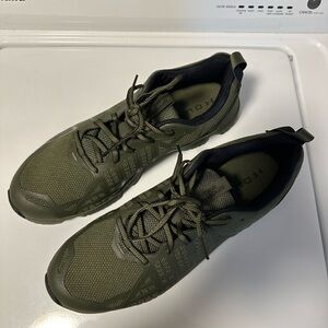 Men’s running shoes